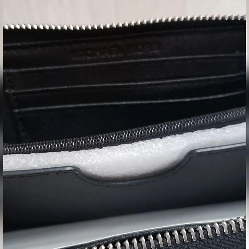 Michael Kors Phone Case Zip Wallet NWOT - Picture 5 of 8
